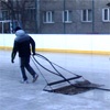 В Красноярске начали заливать ледовые площадки и готовить лыжные трассы