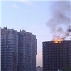 На красноярской стройке рабочие тушили пожар при помощи башенного крана (видео)