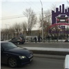 На Свободном в Красноярске иномарку после ДТП отбросило на пешехода