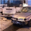 В Красноярске пьяный водитель врезался в автобус на встречке