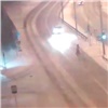 Пешеходы-нарушители спровоцировали ДТП на правобережье Красноярска (видео)