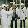 Работники ЭХЗ показали журналистам производство изотопов для ядерной медицины