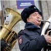 Полицейские удивили красноярцев неожиданными концертами в центре города (видео)
