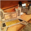 Валенок-ноутбук и валенок-олень представлены на выставке в усадьбе Сурикова