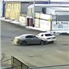 Пассажир побил своего водителя после ДТП в Красноярске (видео)