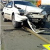 Красноярский водитель пропускал пешеходов и попал в ДТП 