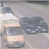 Автоледи пересекла двойную сплошную и устроила странное ДТП на Калинина (видео)
