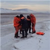 В Хакасии нерасторопный рыбак переплыл на льдине залив водохранилища 