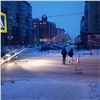 В Красноярске темный седан сбил подростка и скрылся с места происшествия