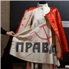 Известный историк моды привез в Красноярск выставку «звездных» платьев