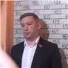 Суд оставил на свободе подозреваемого в пособничестве во взятке депутата Горсовета Красноярска (видео)
