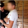 «Связал её верёвкой и ударил несколько раз»: полицейские показали оперативную съёмку с места нападения на женщину в Овсянке