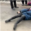 В Красноярске на улице Рейдовой машина сбила ребенка (видео)