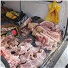 У уличных торговцев в Красноярске снова отобрали опасное мясо 