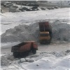 «Беспредельщики в городе!»: красноярцы жалуются на сваленный в жилых районах снег (видео)