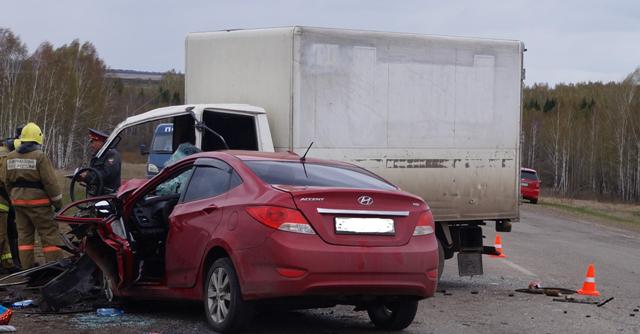 В Большемуртинском районе в результате столкновения легкового и грузового автомобиля погибла женщина
