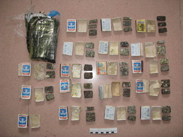 Хакасские наркополицейские изъяли сто коробков контрабандного гашиша