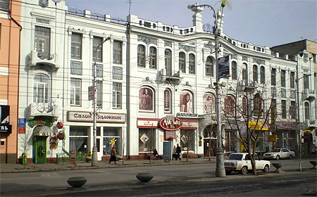 Красноярским бизнесменам предложат купить помещения в здании-памятнике на пр. Мира
