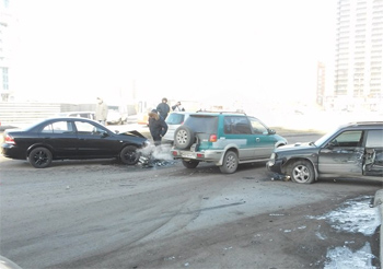 Причиной пробки в Советском районе Красноярска стали сразу две аварии