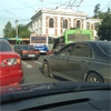 Из-за двух аварий центр Красноярска встал в пробку
