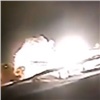 В Норильске грузовик задел провода и вызвал мощное короткое замыкание (видео)