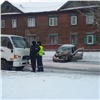 Автоледи на «Ладе» выехала на встречку в Красноярске и врезалась в грузовик