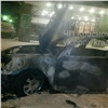 В центре Красноярска сгорело такси 