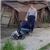 В Красноярске мотоцикл перелетел через дом и упал в огороде (видео)