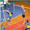 В Красноярске бизнесмены сразились в волейбол