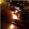 «Машины продолжают гореть»: очередная сгорела ночью в Покровке (видео)