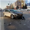 «Кто из них дальтоник?»: Honda и Toyota не поделили перекрёсток и поставили центр Красноярска в пробку