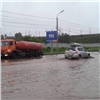 В Красноярске полдня откачивают воду после ночного ливня