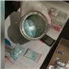 В Норильске женщина прятала наркотики в коробке из-под детского питания. Дело уже отправили в суд (видео)