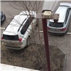 Жители Красноярска даже на самоизоляции следят за нелепыми парковщиками