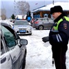 В Енисейске полицейские забрали у хозяев 4 машины из-за поддельных СТС (видео)