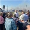 В Кемеровской области природные пожары перекинулись на четыре деревни. Сгорели 40 домов (видео)