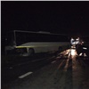 Под Красноярском столкнулись пассажирский автобус и внедорожник. Есть пострадавшие