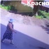 В Красноярске и других городах России ищут жертв лжецелительницы в заметном платье и соломенной шляпке. Ее поймали в соседнем регионе (видео)