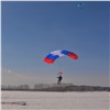 Лесной спецназ в Шушенском отрабатывает навыки прыжков с парашютом