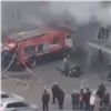 В Красноярске при пожаре в многоэтажке погиб человек (видео)