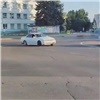 За опасный дрифт у мэрии Зеленогорска водителя отчитали и наказали штрафами (видео)