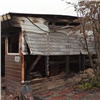 В Ачинске мужчина обиделся на отчима и сжег его дом (видео)