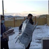 В Красноярске волонтеры передали работникам скорой помощи обеденные группы