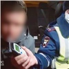 Лишенный прав нетрезвый красноярец повез детей за тортом и попался полиции (видео)