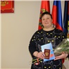 Еще одной беженке из ЛНР выдали новый паспорт в Красноярске (видео)