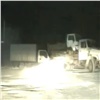 Водителя сломавшегося в мороз грузовика-транспортера спасли полицейские в Красноярском крае (видео)