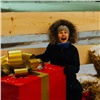 Красноярск отправил детям Свердловска почти 11 тысяч сладких новогодних подарков (видео)