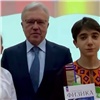 Губернатор Красноярского края передал российские учебники армянским школам (видео)