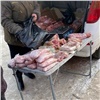 «Торговали мясом из багажника авто»: на незаконном рынке в Красноярске нашли опасную свинину