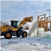 После аномально теплых выходных в Красноярске начали сносить все ледовые городки и горки